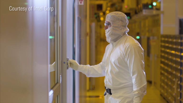 Headwinds Persist for Intel, but Sell-Off Overdone